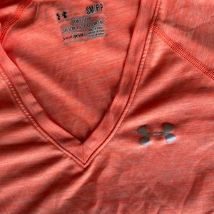 UnderArmour semi fitted neon peach top